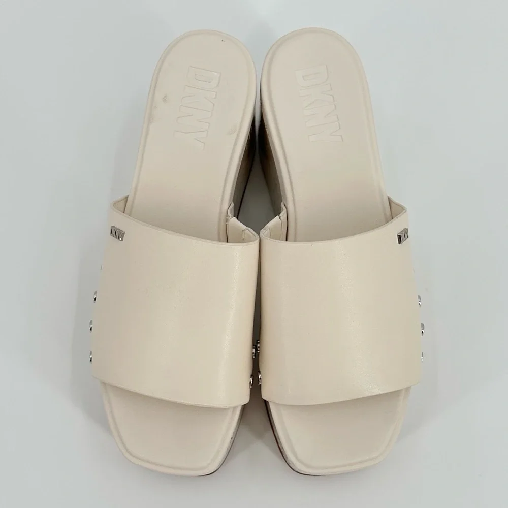 DKNY Alvy Studded Square Toe Platform Wedge Slip On Leather Slides Size 7M